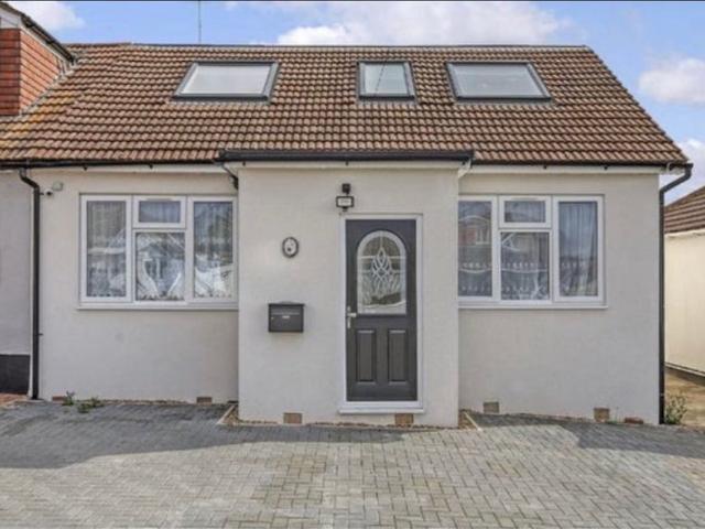 Studio for rent in Fairlop, Greater London