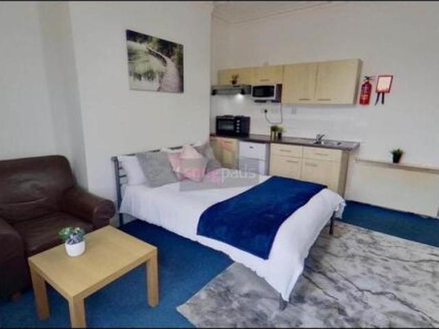 Studio for rent in Salford, Greater Manchester