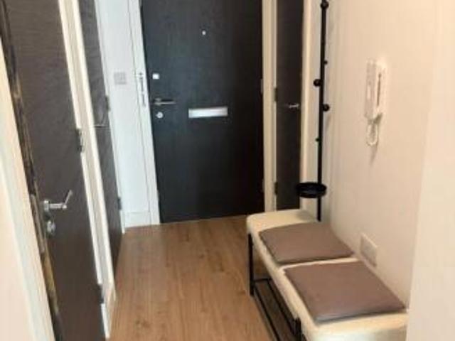 Studio for rent in Cat Hill