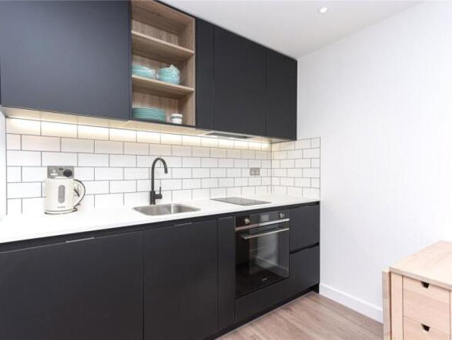 Studio for rent in Cat Hill