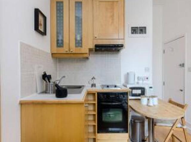 Studio for rent in Cat Hill