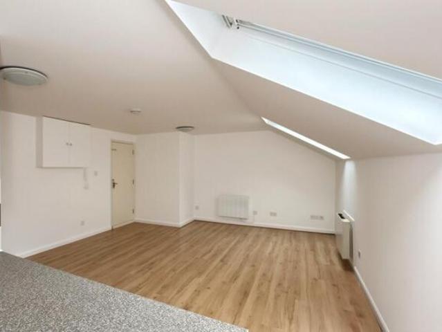 Flat for rent in London Borough of Lewisham, Lower Sydenham