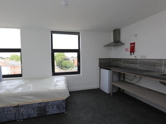Studio for rent in Black Bourton, Oxfordshire