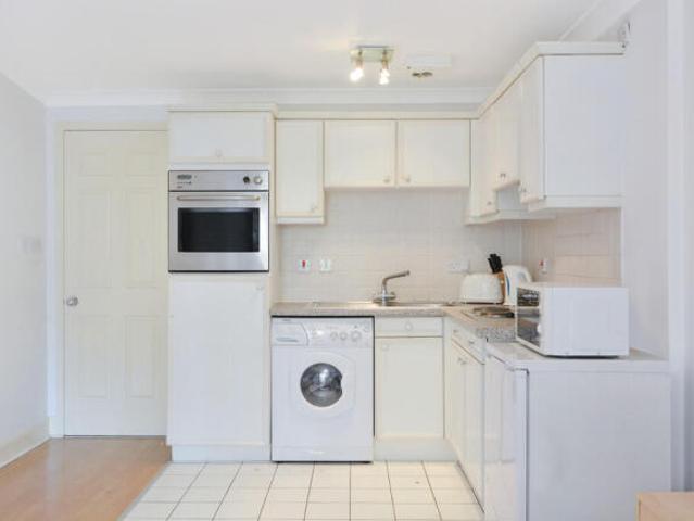 Studio for rent in Black Bourton, Oxfordshire
