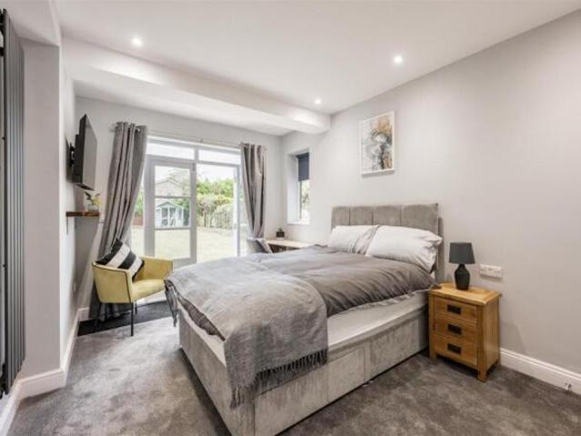 Flat for rent in Earlham Rise, East Bank