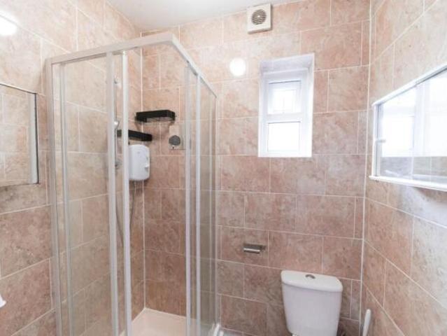 Studio for rent in Cat Hill
