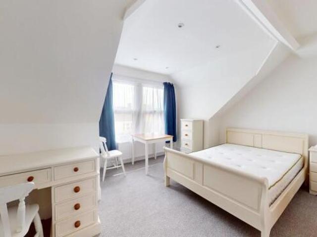 Studio for rent in West Oxford, The Slade