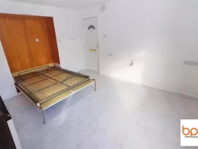 House for rent in Bitton
