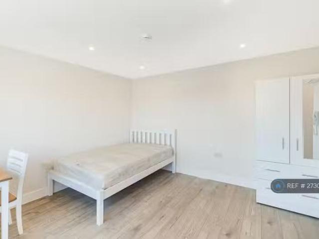 House for rent in New Town, Monks Orchard