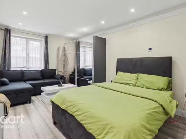 House for rent in Thornton, West Yorkshire