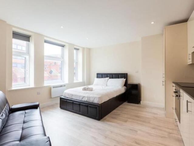 Studio for rent in London Borough of Lambeth, Greater London