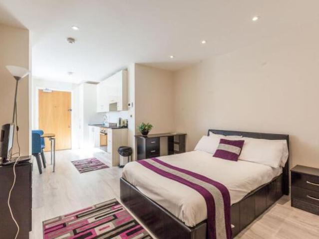 Studio for rent in London Borough of Lambeth, Greater London