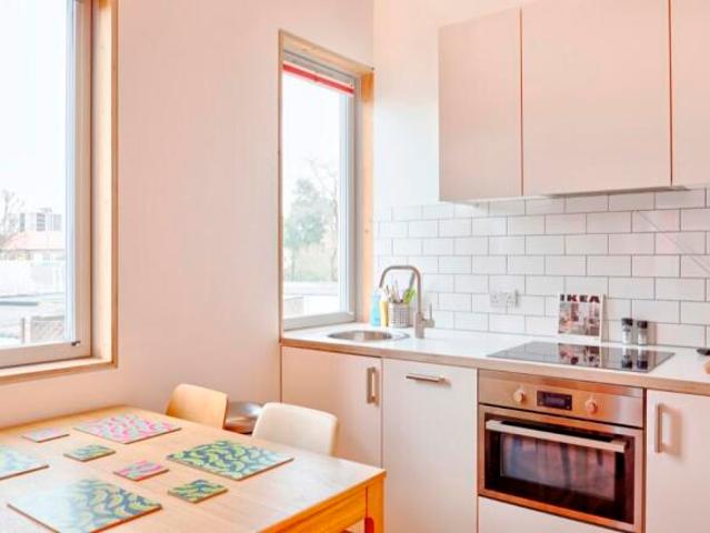 Studio for rent in Cat Hill, England