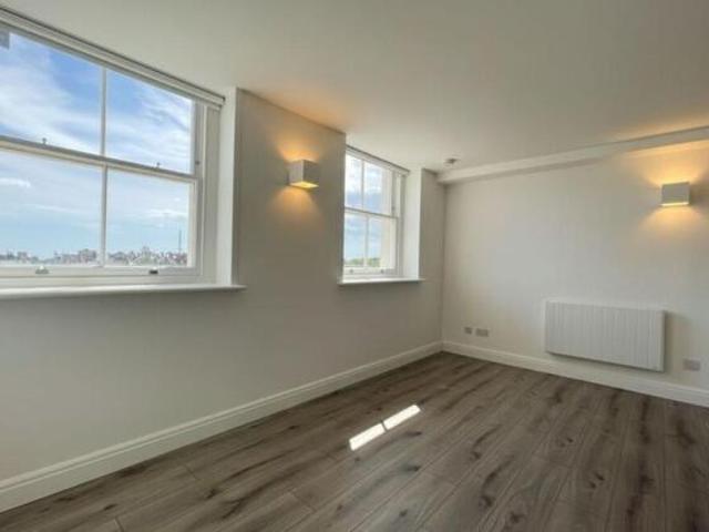 Studio for rent in Buckingham, Buckinghamshire