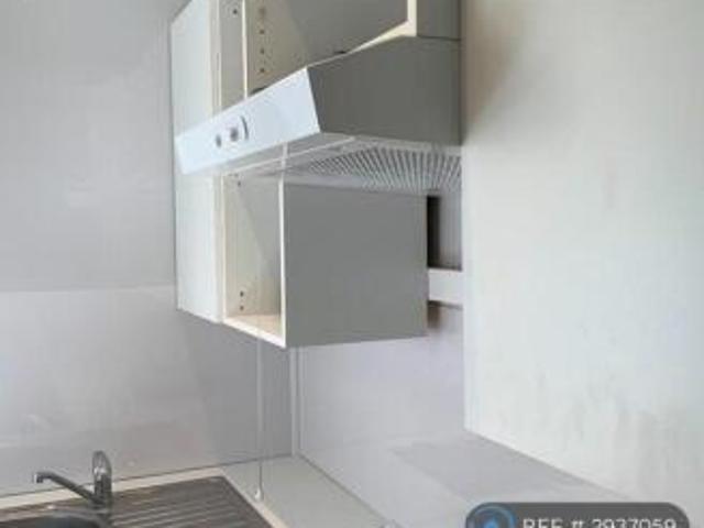 Studio for rent in Cat Hill