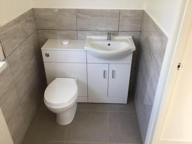 Studio for rent in Cat Hill, England