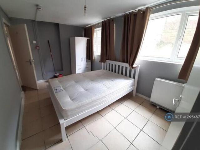 Studio for rent in Luton