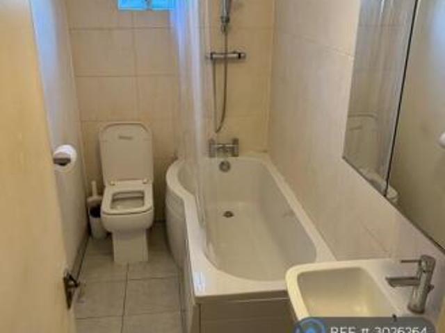 Studio for rent in Cat Hill