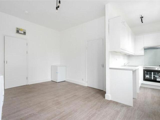 Studio for rent in Cat Hill