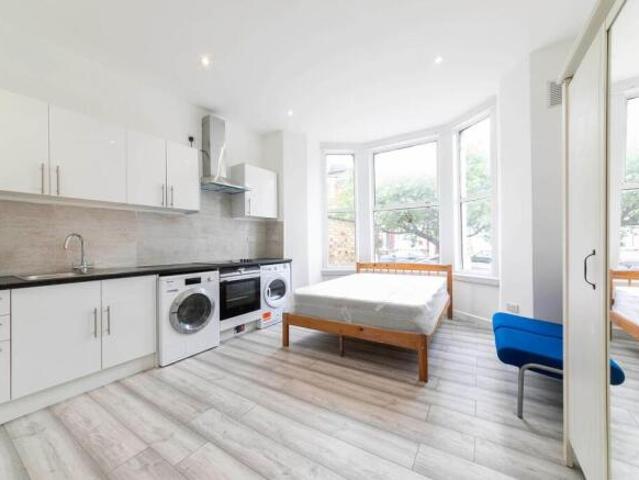 Studio for rent in Cat Hill, Isle Of Man