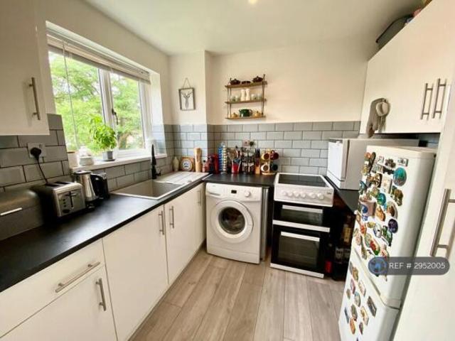 Studio for rent in Cat Hill