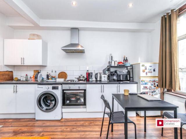 Studio for rent in Cat Hill