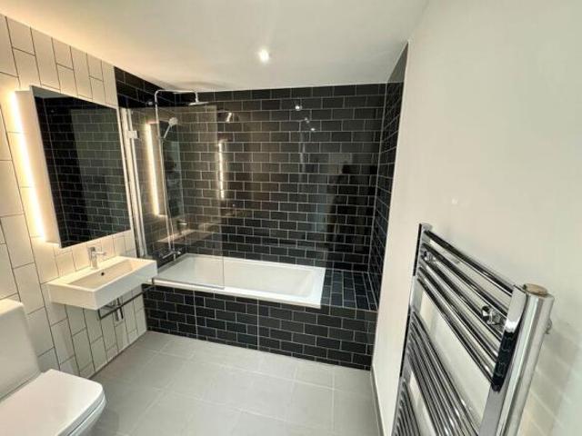 Flat for rent in Cat Hill