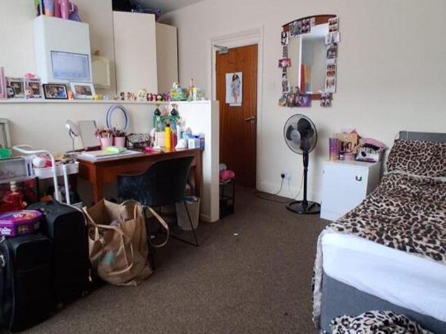Studio for rent in Brayford, Lincolnshire