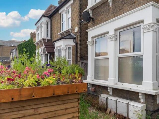 Studio for rent in Walthamstow, Greater London