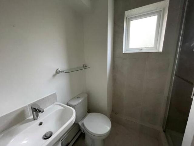 Studio for rent in Swindon