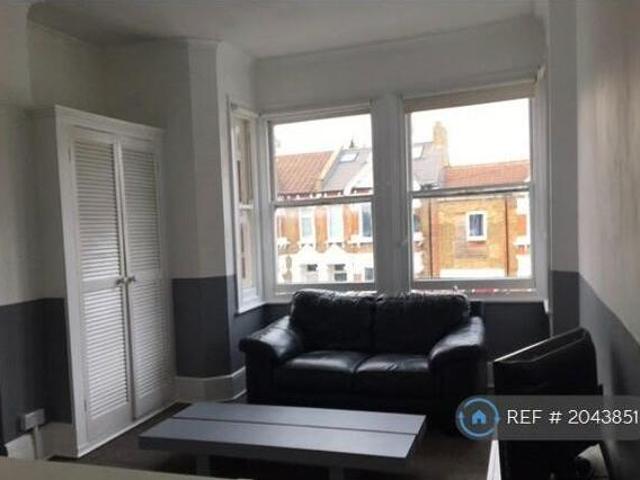 House for rent in Lyons, Greater London