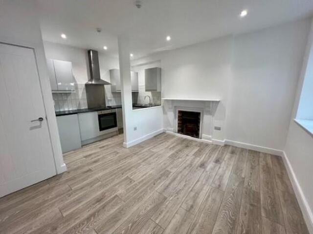 Studio for rent in Pontcanna, Cardiff