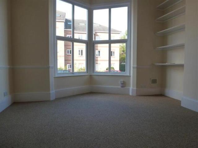 Flat for rent in Sydenham, Green Close