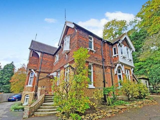 House for rent in Surrey