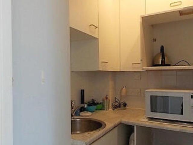 Studio for rent in Cat Hill