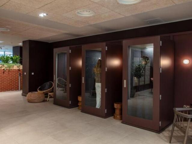 Studio for rent in Cat Hill