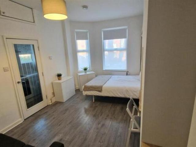 Studio for rent in Georgia, Greater Manchester