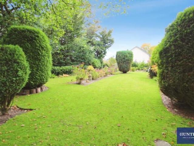 Studio for rent in Bradford, West Yorkshire