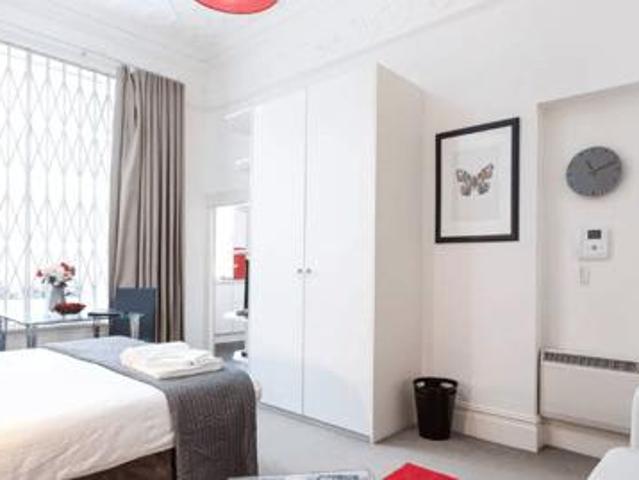 House for rent in Lyons, Greater London