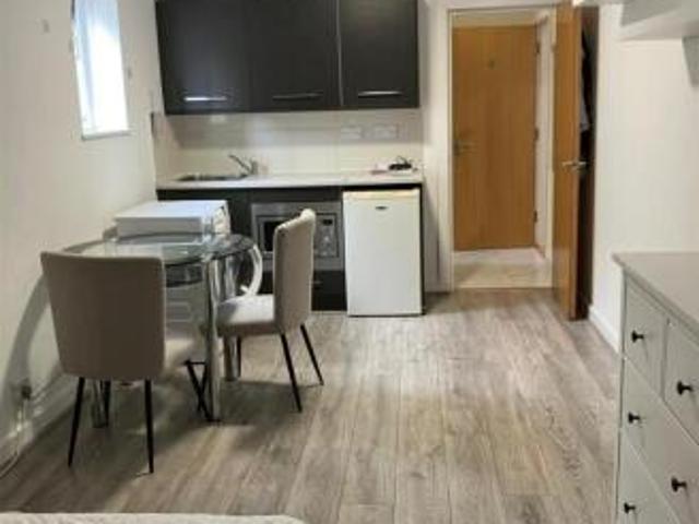 Studio for rent in Hendon, Greater London