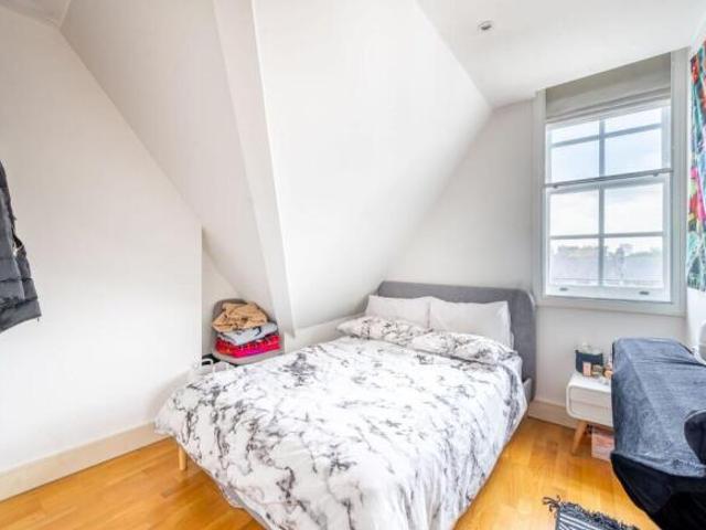 Studio for rent in Cat Hill