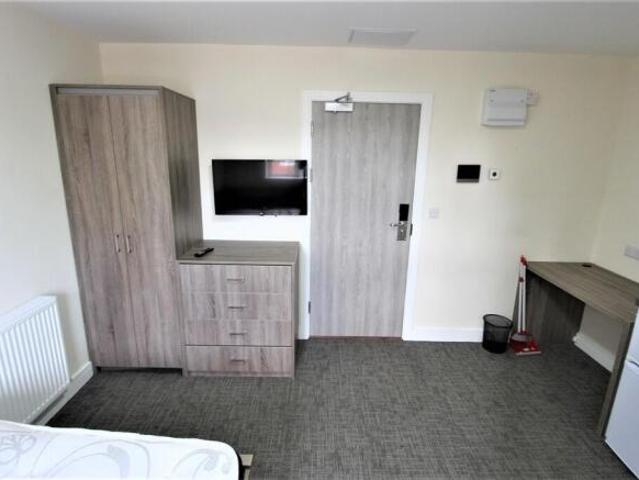 Studio for rent in Edenthorpe, South Yorkshire