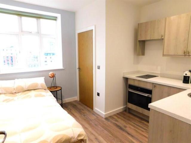 Studio for rent in City Centre, Scotland