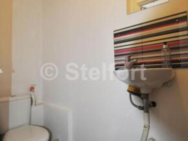 Flat for rent in Cat Hill