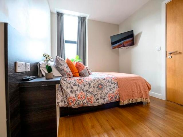 Studio for rent in Two Mills, Cheshire