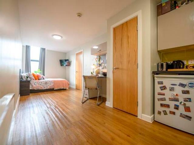 Studio for rent in Two Mills, Cheshire