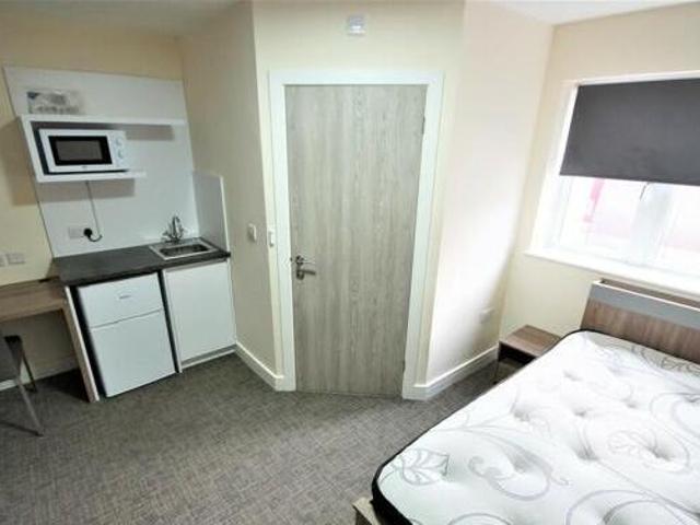 House for rent in Ball Hill District Centre, Coventry