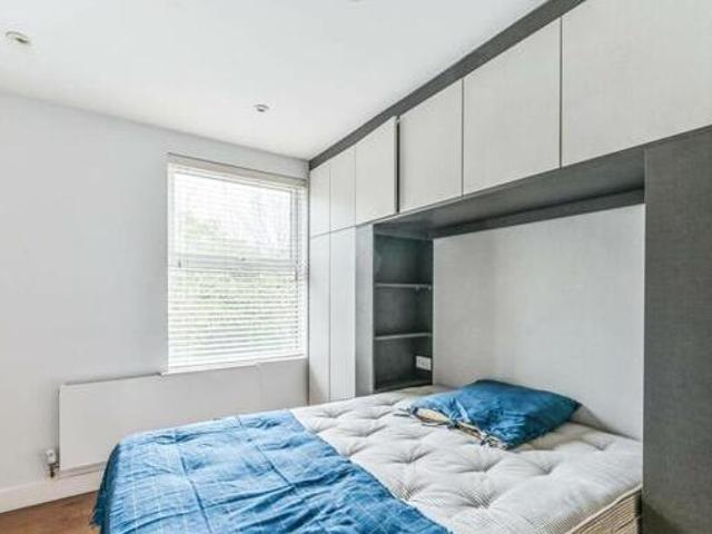 House for rent in Croydon