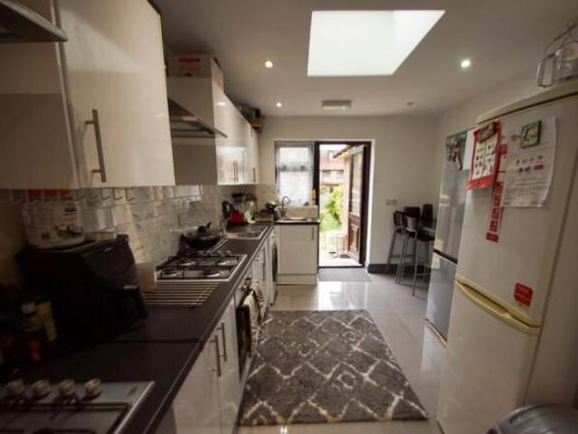 Studio for rent in Cat Hill