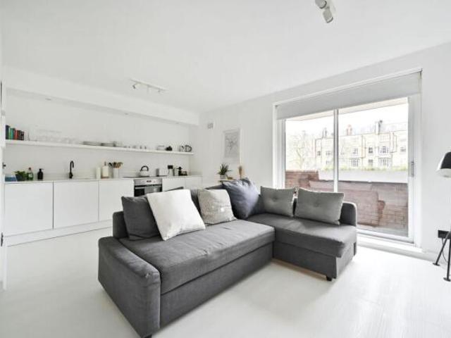Studio for rent in Cat Hill